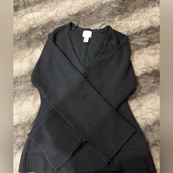 V-neck sweater - Picture 4 of 5